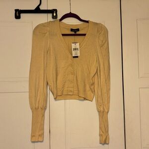 Lea & Viola beige button down sweater. NWT. Size S